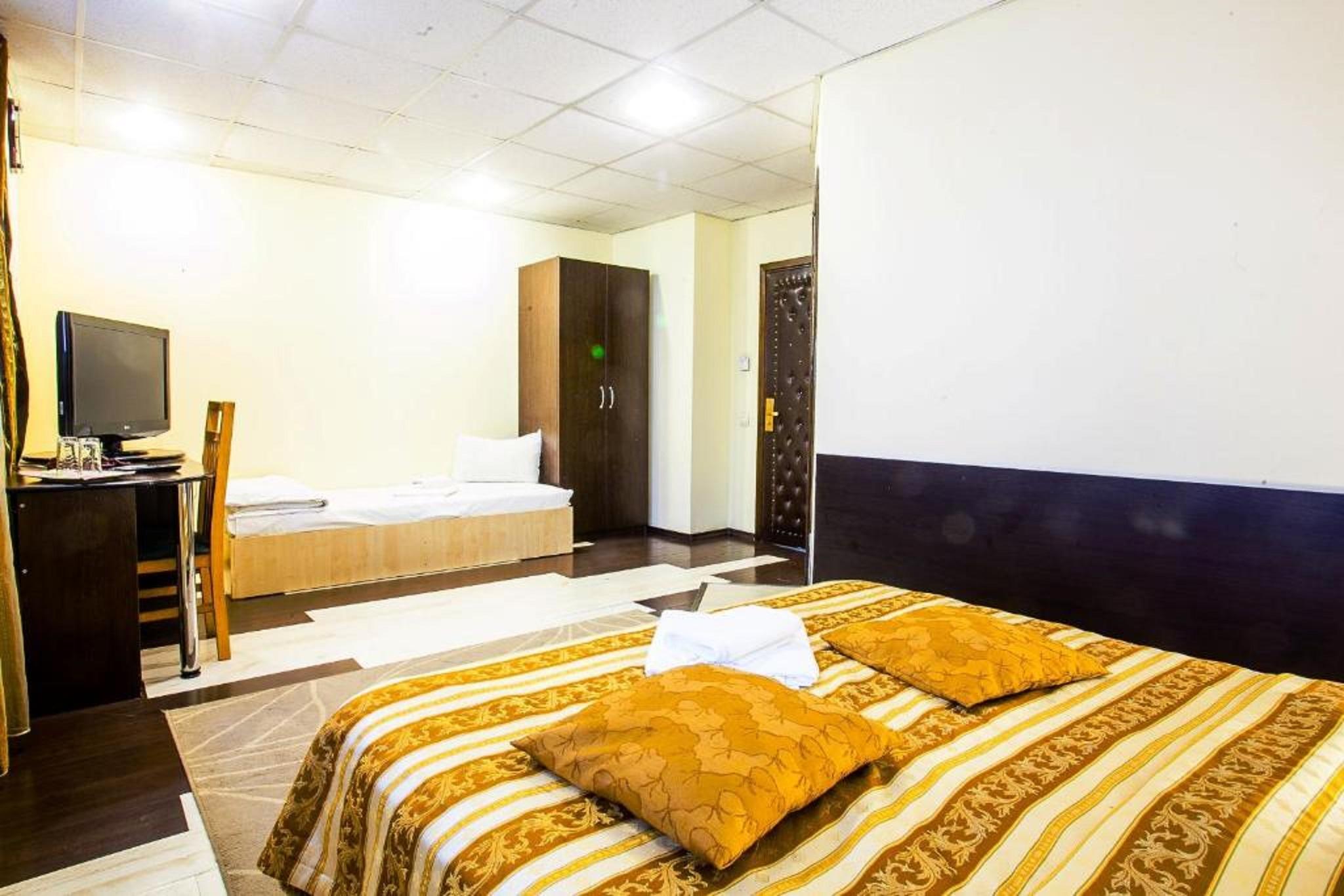 Hotel Charter Otopeni Exterior foto